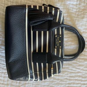 EUC Kate Spade, navy stripe, top zip satchel